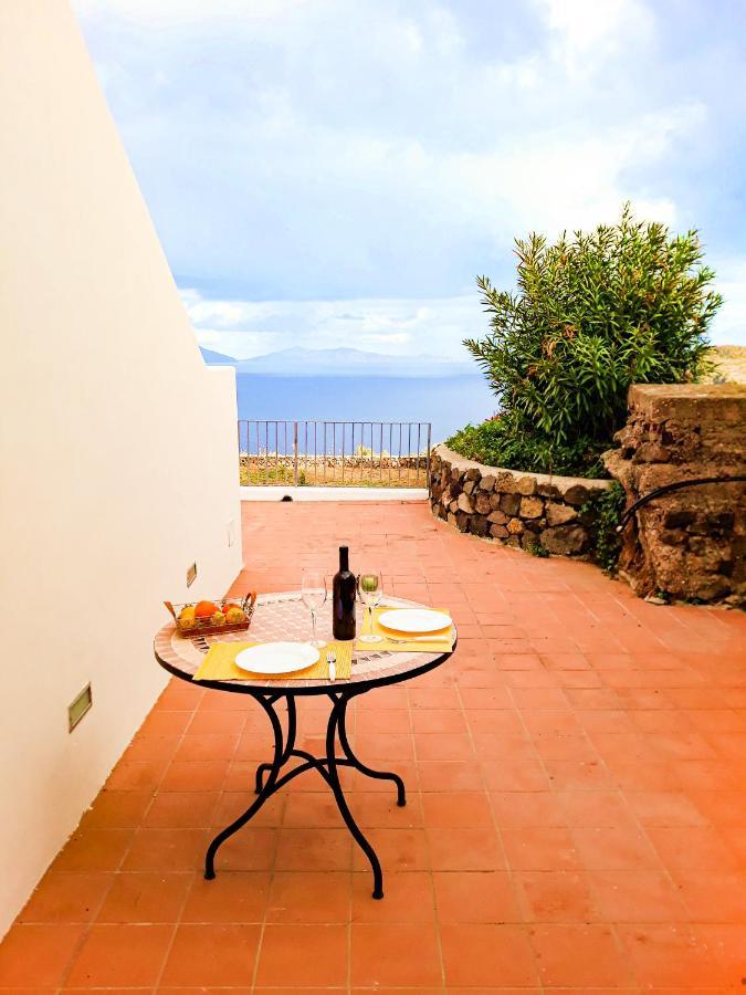 Residence Gregory Filicudi Pecorini Exterior photo